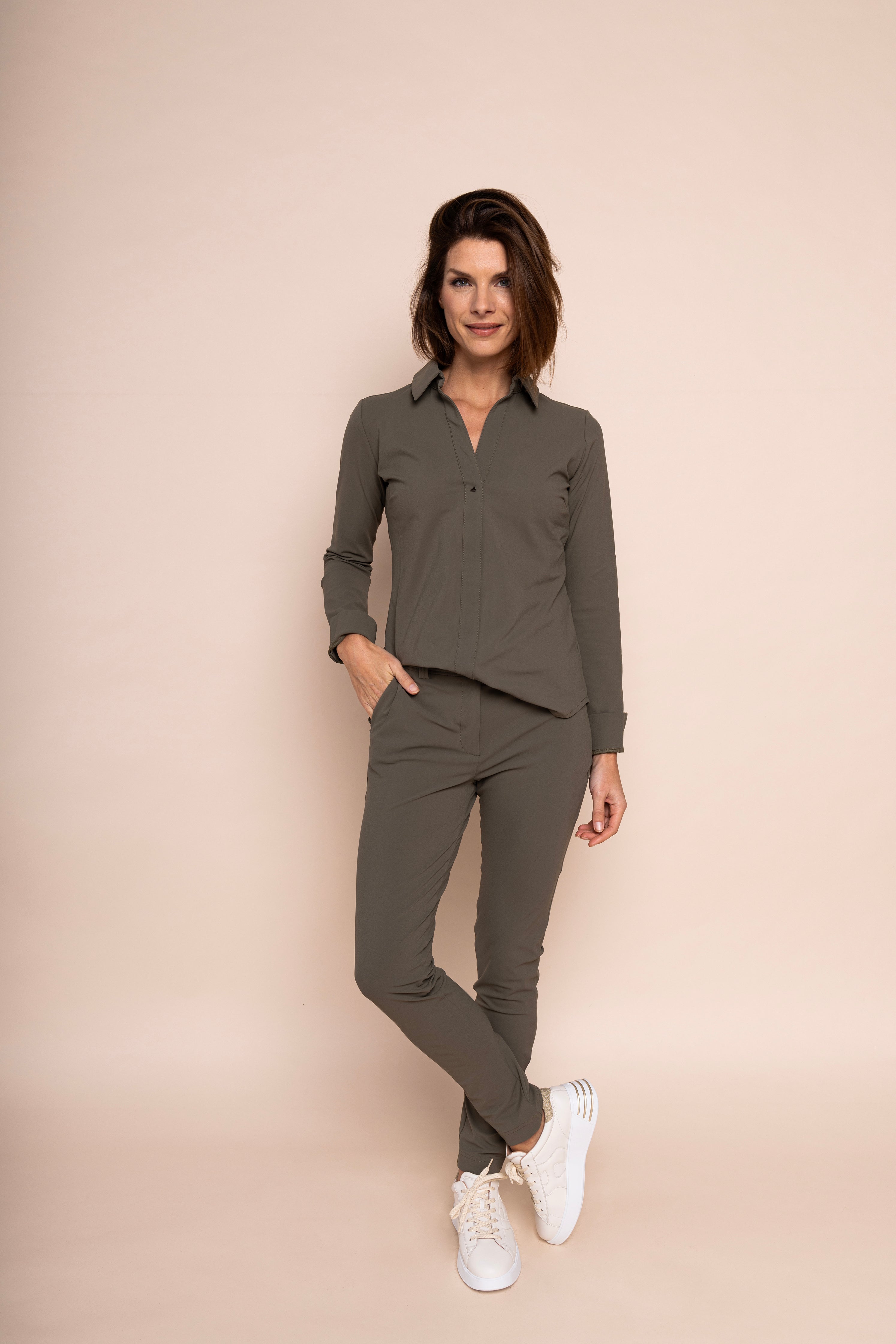 LEONA TRAVEL TROUSER - green